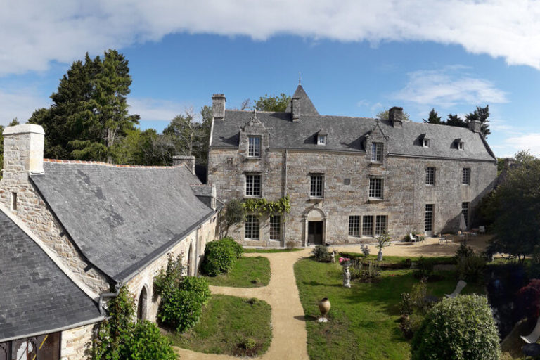 Organisation d'événement au Manoir du Moustoir - Hôtel Les Empreintes à Saint-Evarzec avec Marine Petit et Sébastien Trote